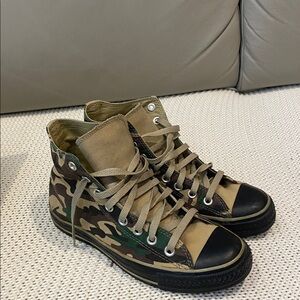 Camouflage All stars ladies size 8.5